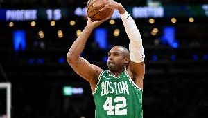 史蒂文斯：我们向霍福德提供过报价 他不太可能回归凯尔特人