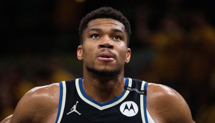 雄鹿队传闻：温德霍斯特就扬尼斯·阿德托昆博交易发表明确声明